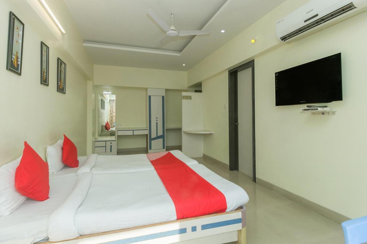 Flagship 4387 Hotel Theem Plaaza Nashik Εξωτερικό φωτογραφία
