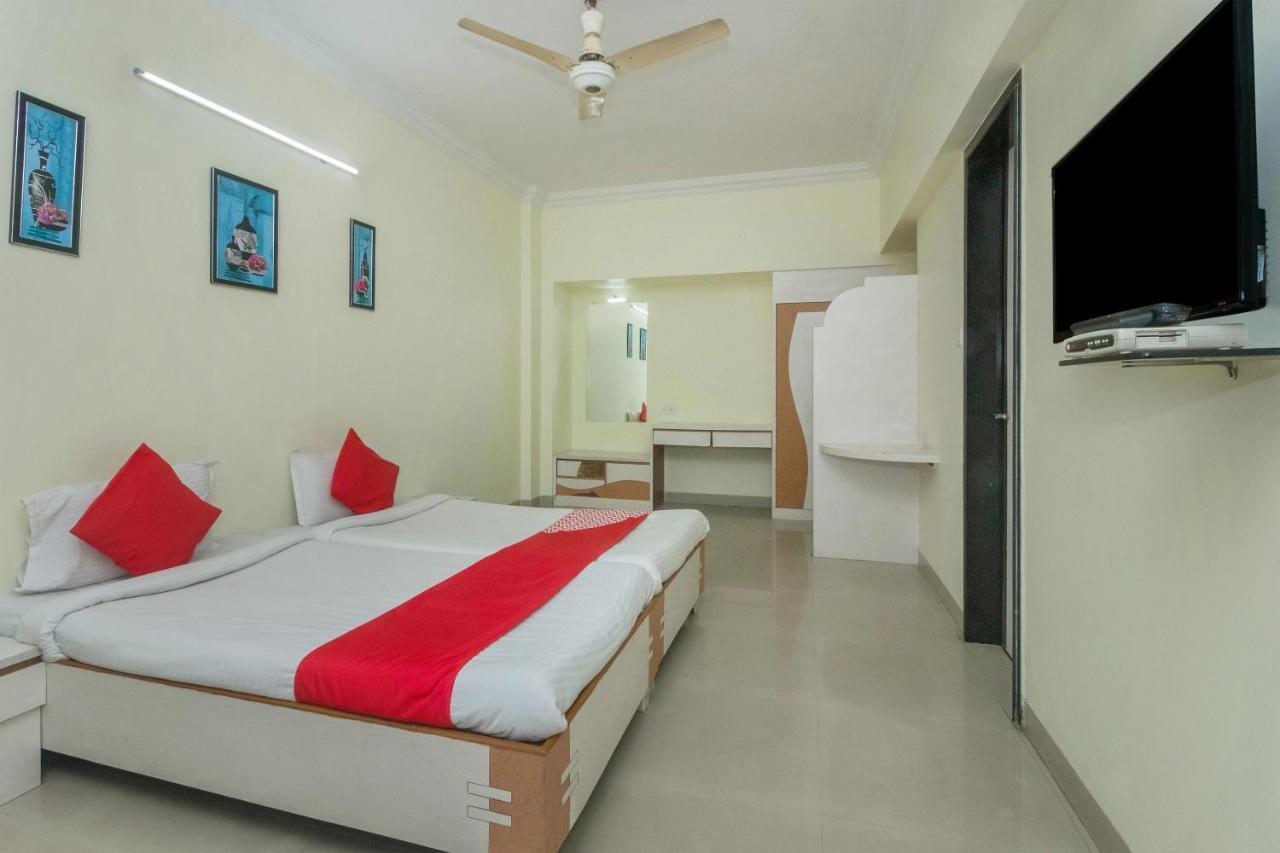 Flagship 4387 Hotel Theem Plaaza Nashik Εξωτερικό φωτογραφία