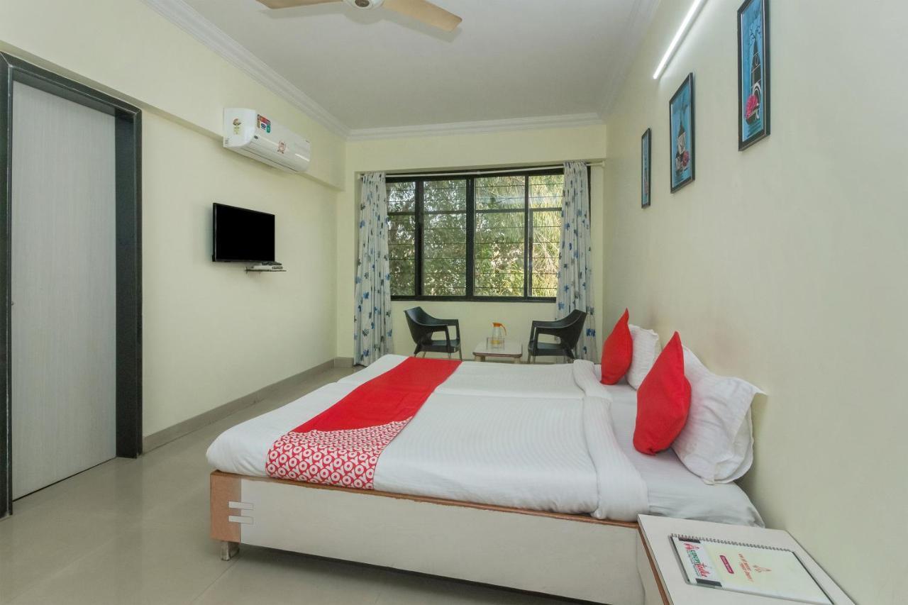 Flagship 4387 Hotel Theem Plaaza Nashik Εξωτερικό φωτογραφία